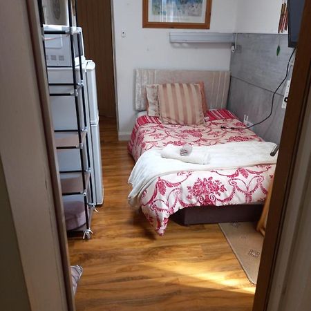 Larchmont Stay Side En Suite With Small Double Bed Leicester Exterior photo